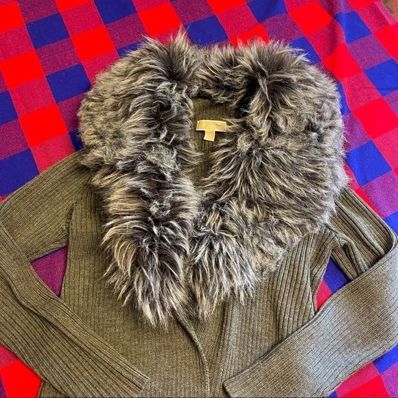 Michael Kors Grey Faux Fur Ribbed Sweater Cardigan Size Medium - Picture 7 of 12